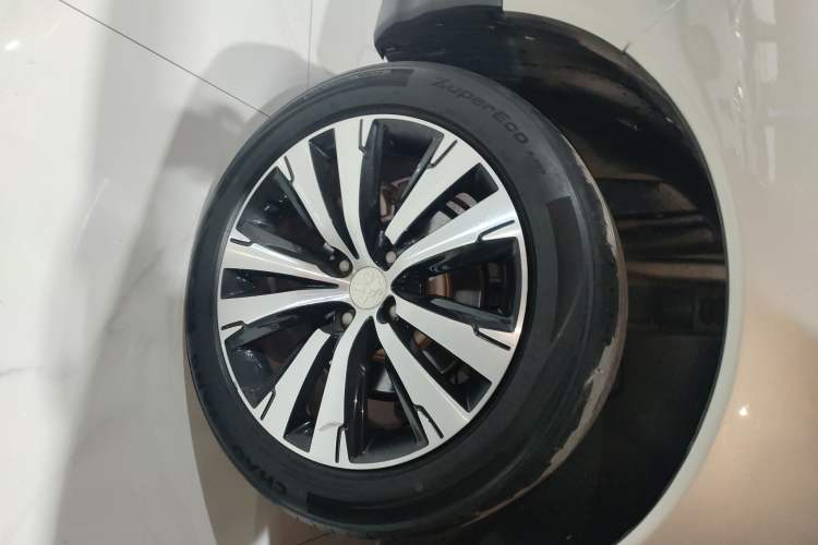 Used Peugeot 3008 2016 1.6THP Automatic Trend Edition Right Rear Wheel Hub