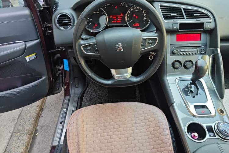 Used Peugeot 3008 2016 2.0L Automatic Classic Edition Steering Wheel