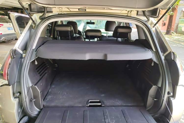 Used Peugeot 3008 2016 1.6THP Automatic Classic Edition Trunk