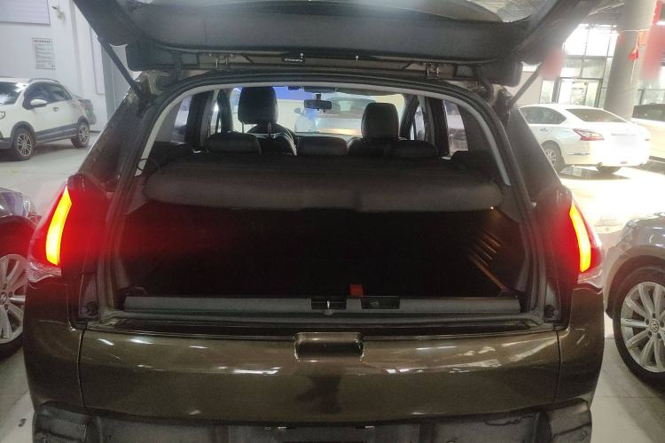 Used Peugeot 3008 2016 2.0L Automatic Classic Edition Trunk