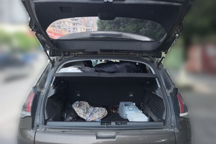 Used Peugeot 3008 2016 2.0L Automatic Classic Edition Trunk