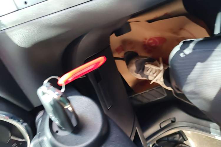 Used Peugeot 3008 2016 1.6THP Automatic Classic Edition Vehicle Key