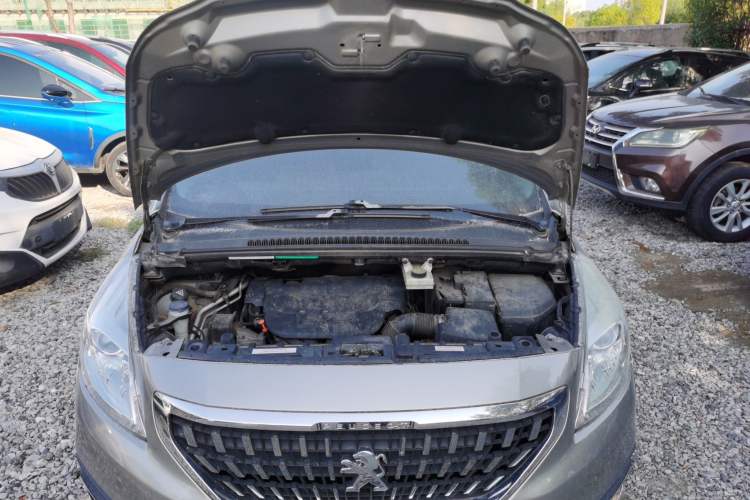 Used Peugeot 3008 2016 2.0L Automatic Standard Edition Engine Bay