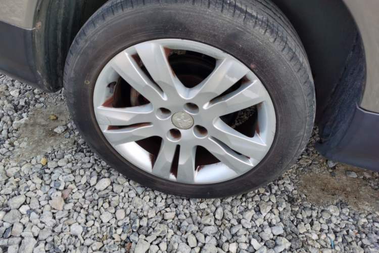 Used Peugeot 3008 2016 2.0L Automatic Standard Edition Exterior 2