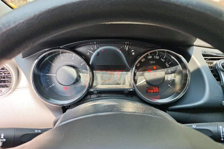 Used Peugeot 3008 2016 2.0L Automatic Classic Edition Instrument Cluster