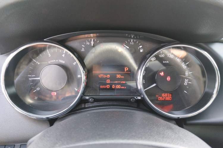 Used Peugeot 3008 2016 1.6THP Automatic Classic Edition Instrument Cluster