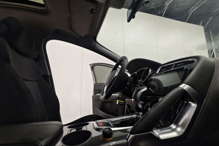 Used Peugeot 3008 2016 2.0L Automatic Standard Edition Interior 4