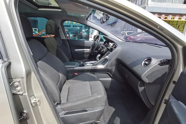 Used Peugeot 3008 2016 1.6THP Automatic Standard Edition Interior 5