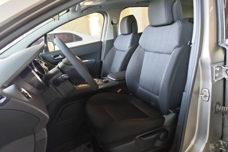 Used Peugeot 3008 2016 1.6THP Automatic Classic Edition Left Front Seat