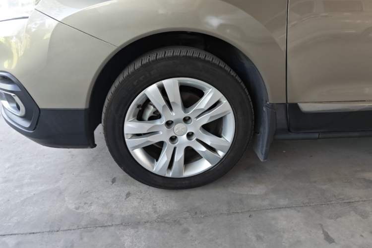 Used Peugeot 3008 2016 1.6THP Automatic Classic Edition Left Front Wheel Hub
