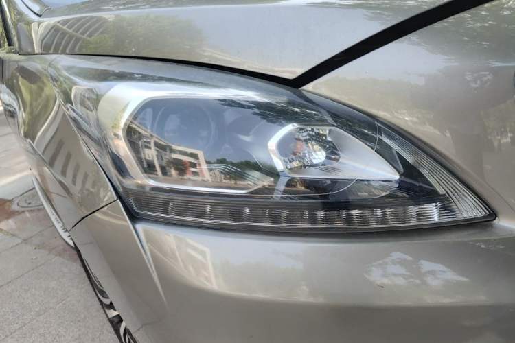Used Peugeot 3008 2016 1.6THP Automatic Prestige Edition Right Front Headlight