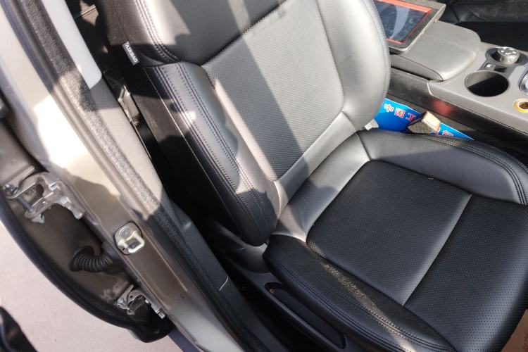 Used Peugeot 3008 2016 1.6THP Automatic Classic Edition Right Front Seat