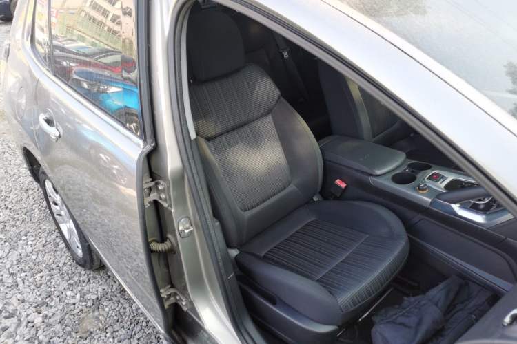 Used Peugeot 3008 2016 2.0L Automatic Standard Edition Right Front Seat