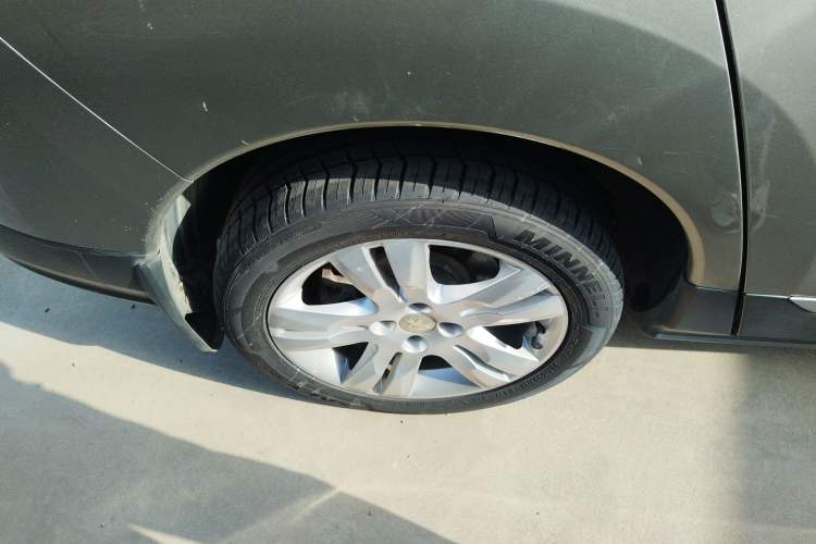 Used Peugeot 3008 2016 1.6THP Automatic Classic Edition Right Rear Wheel Hub
