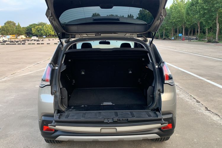 Used Peugeot 3008 2016 2.0L Automatic Classic Edition Trunk