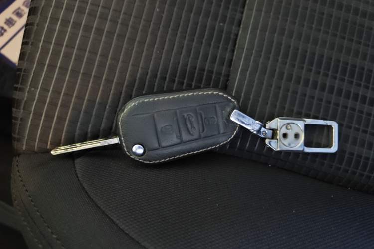 Used Peugeot 3008 2016 1.6THP Automatic Classic Edition Vehicle Key