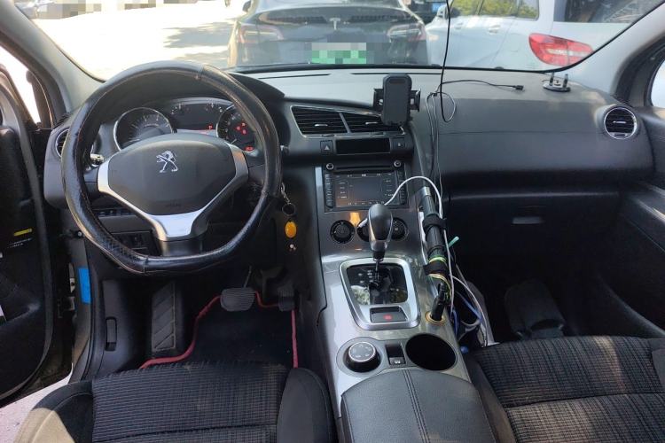 Used Peugeot 3008 2016 1.6THP Automatic Standard Edition Center Console