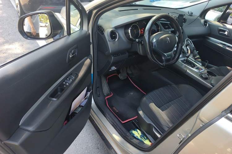 Used Peugeot 3008 2016 1.6THP Automatic Standard Edition Driver Seat