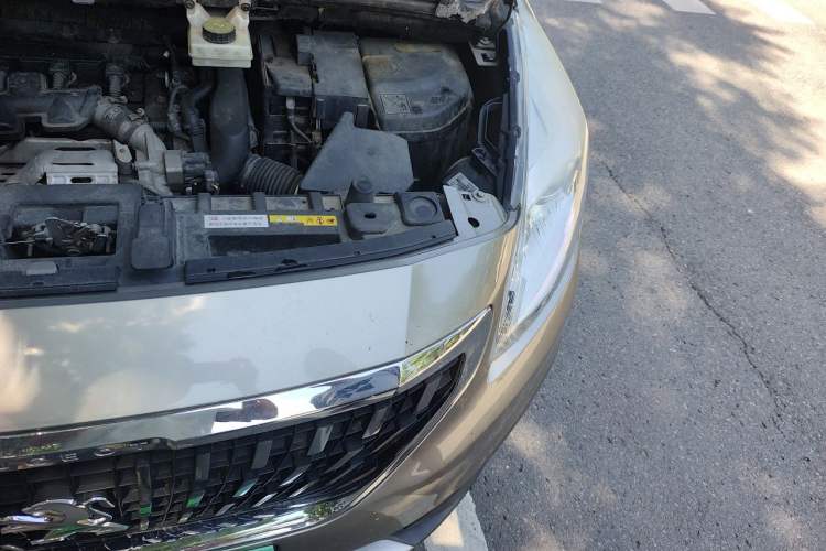 Used Peugeot 3008 2016 1.6THP Automatic Standard Edition Engine Bay Left