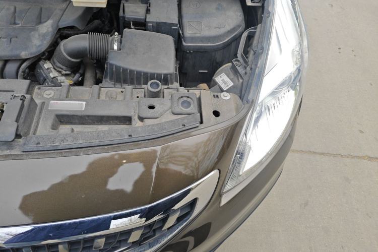 Used Peugeot 3008 2016 2.0L Manual Classic Edition Engine Bay Left