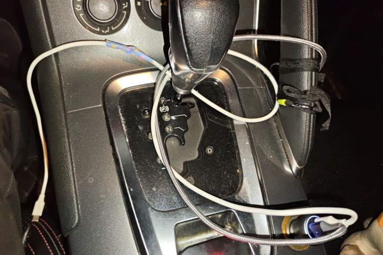 Used Peugeot 3008 2016 2.0L Automatic Classic Edition Gear Lever