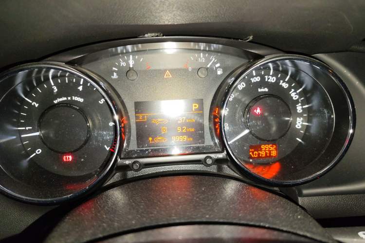 Used Peugeot 3008 2016 1.6THP Automatic Trend Edition Instrument Cluster