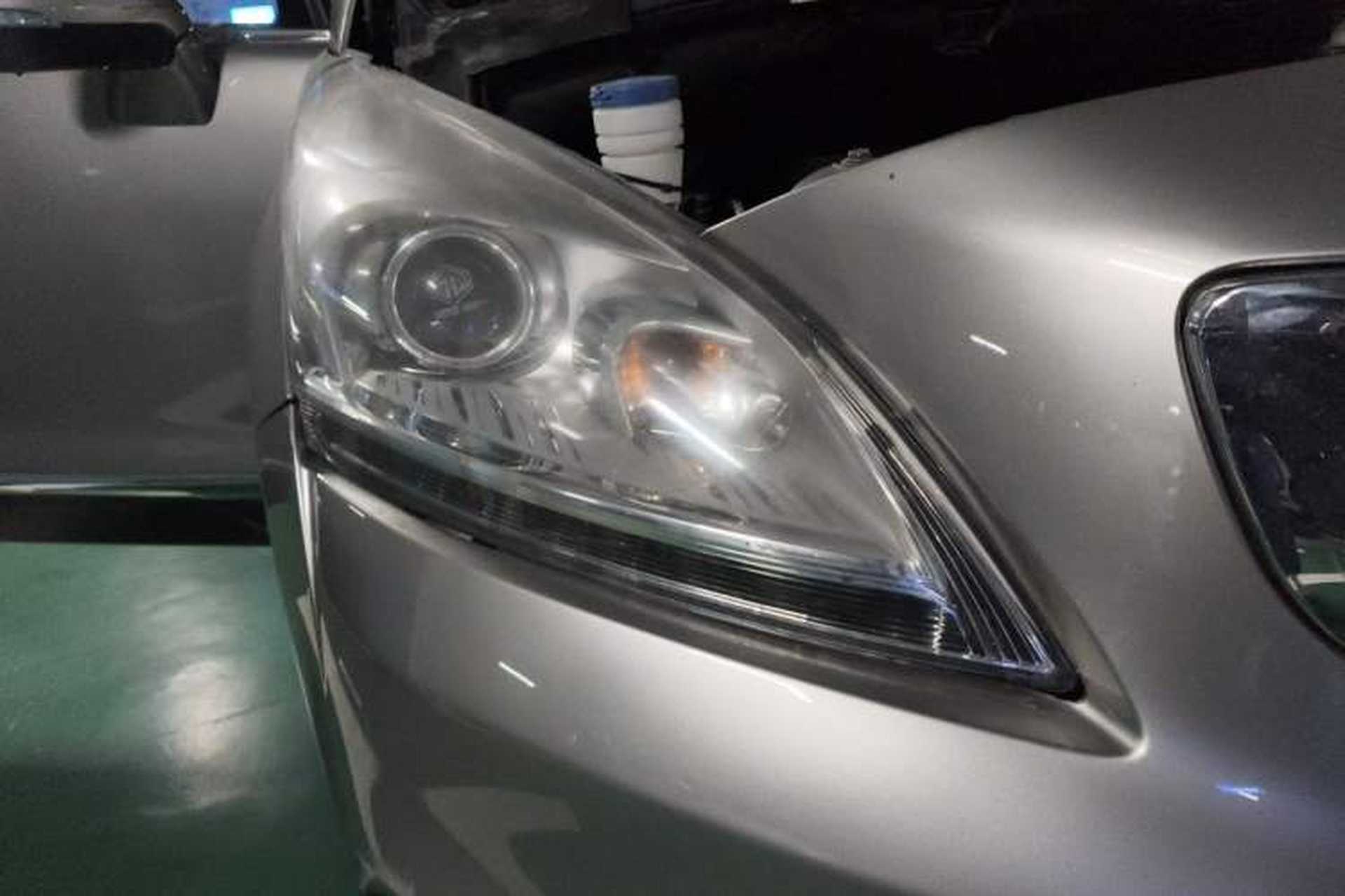 Used Peugeot 3008 2016 2.0L Automatic Standard Edition Right Front Headlight