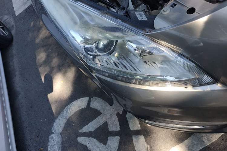 Used Peugeot 3008 2016 1.6THP Automatic Standard Edition Right Front Headlight