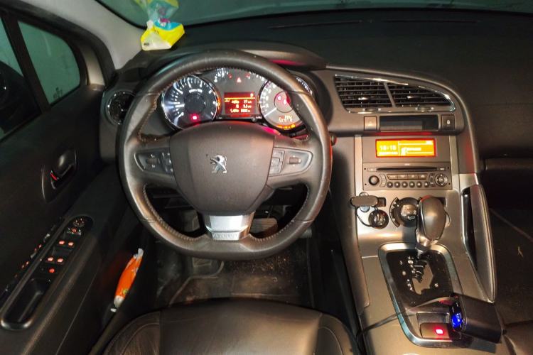 Used Peugeot 3008 2016 1.6THP Automatic Trend Edition Steering Wheel