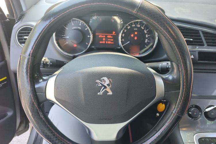 Used Peugeot 3008 2016 1.6THP Automatic Standard Edition Steering Wheel