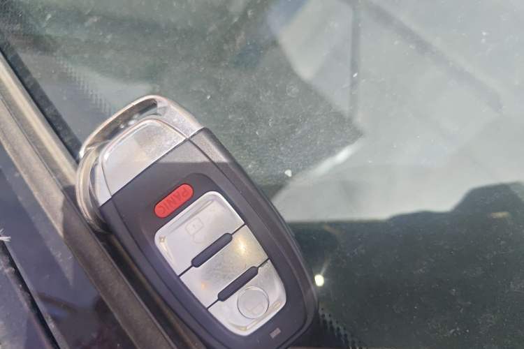 Used Peugeot 3008 2016 1.6THP Automatic Trend Edition Vehicle Key