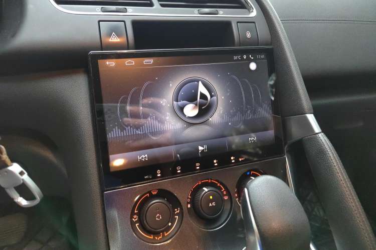 Used Peugeot 3008 2016 1.6THP Automatic Classic Edition Audio And AC Panel