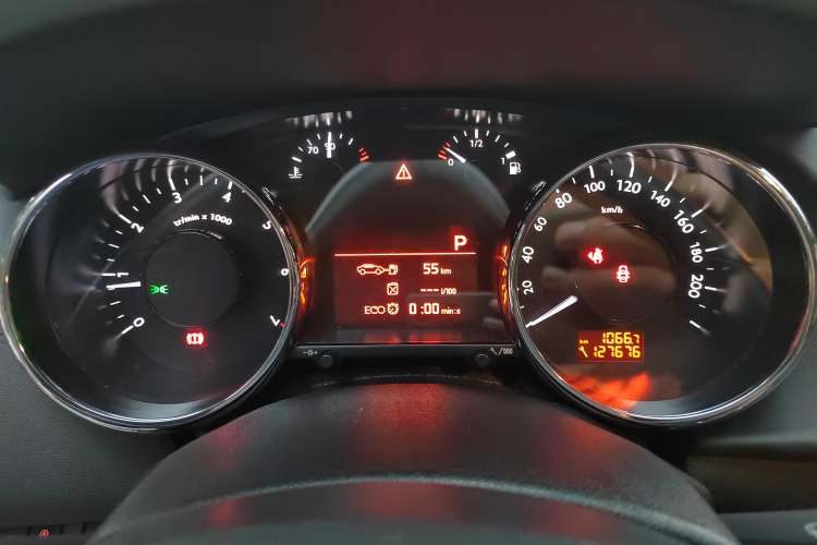 Used Peugeot 3008 2016 1.6THP Automatic Classic Edition Instrument Cluster