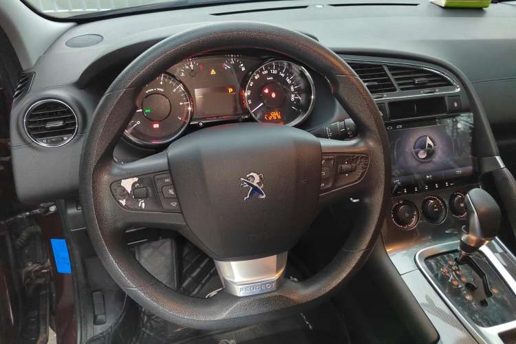 Used Peugeot 3008 2016 1.6THP Automatic Classic Edition Steering Wheel