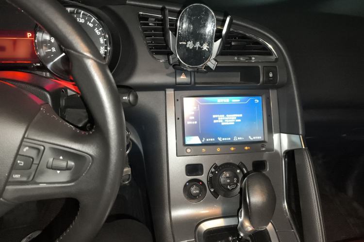 Used Peugeot 3008 2016 2.0L Automatic Trend Edition Audio And AC Panel