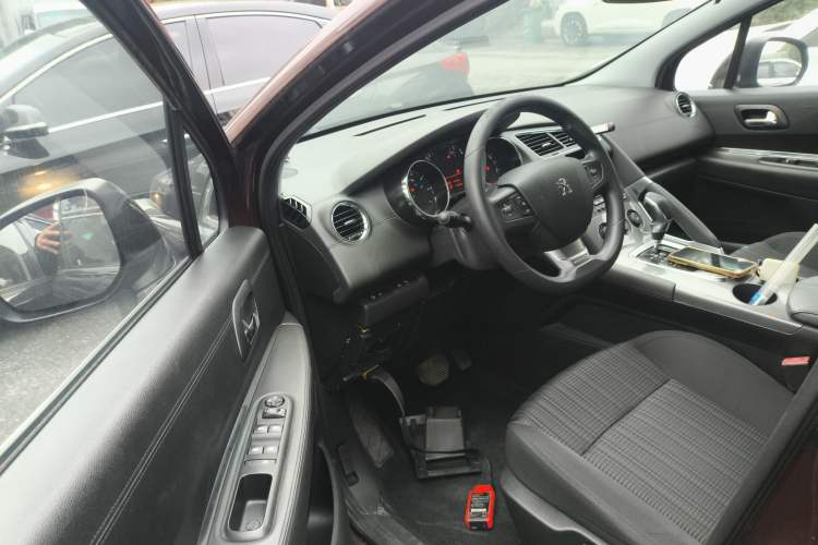 Used Peugeot 3008 2016 2.0L Automatic Classic Edition Driver Seat