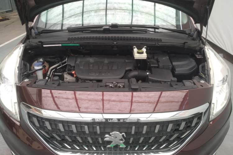 Used Peugeot 3008 2016 2.0L Automatic Classic Edition Engine Bay