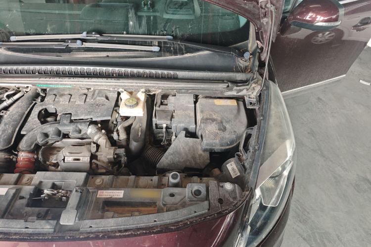 Used Peugeot 3008 2016 1.6THP Automatic Prestige Edition Engine Bay Left