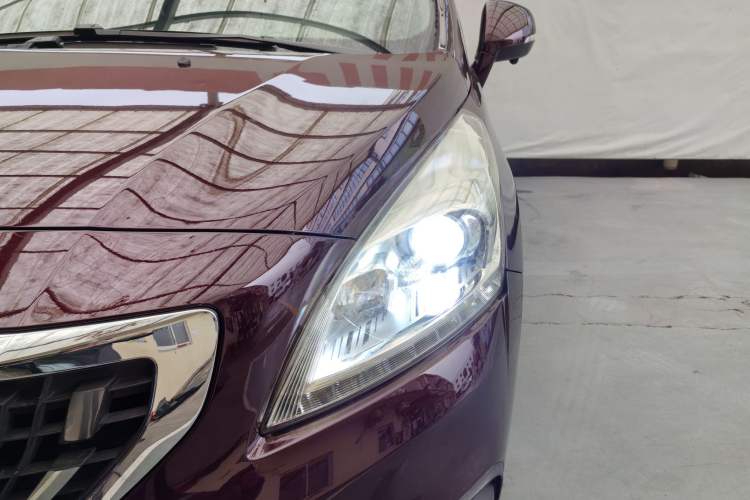 Used Peugeot 3008 2016 2.0L Automatic Classic Edition Exterior 2