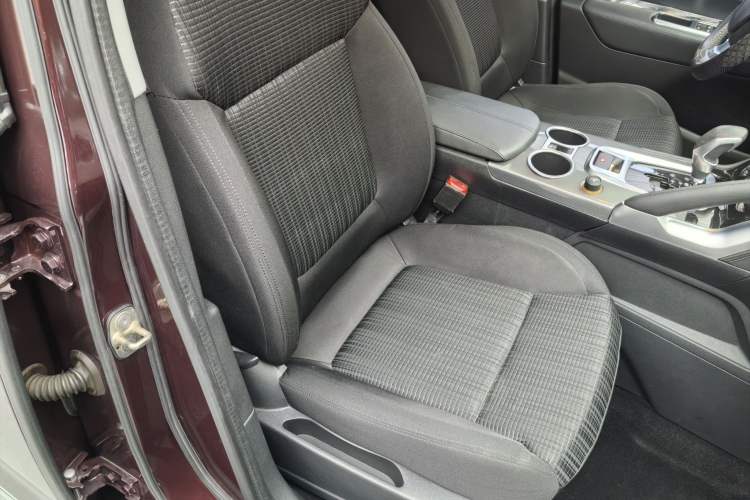 Used Peugeot 3008 2016 2.0L Automatic Classic Edition Exterior 5