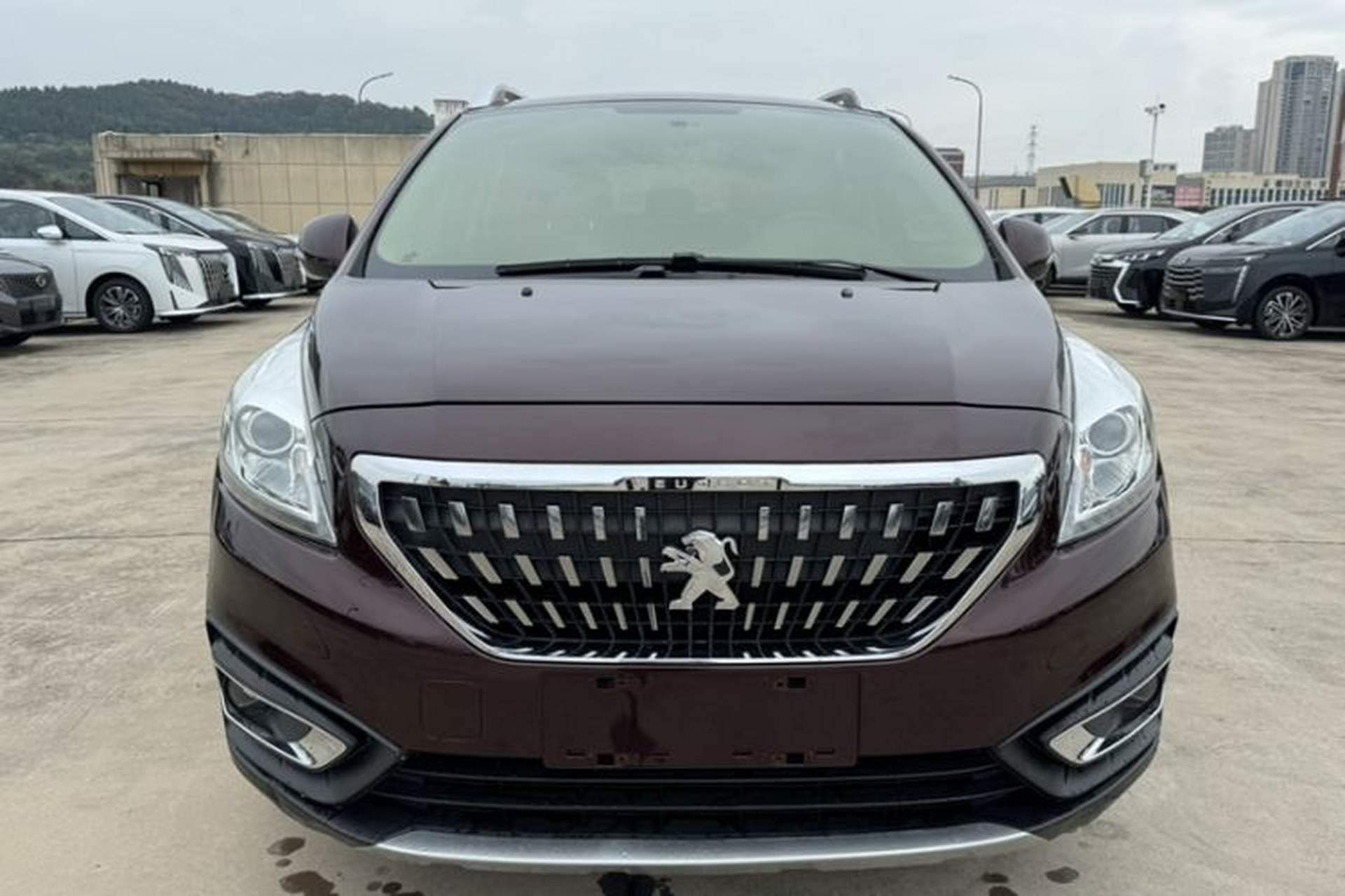 Used Peugeot 3008 2016 2.0L Automatic Classic Edition Exterior 5