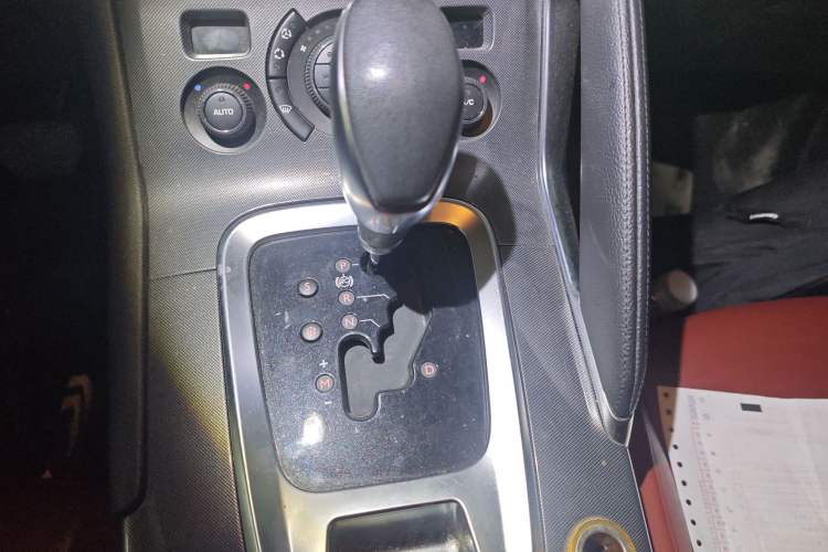 Used Peugeot 3008 2016 1.6THP Automatic Prestige Edition Gear Lever