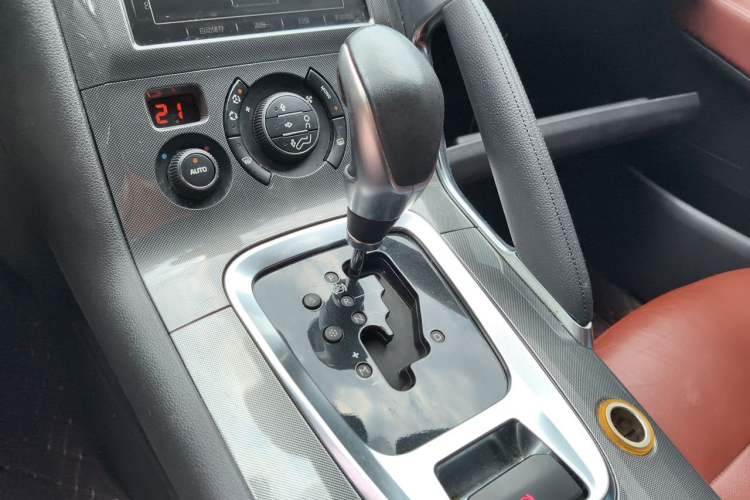 Used Peugeot 3008 2016 1.6THP Automatic Prestige Edition Gear Lever