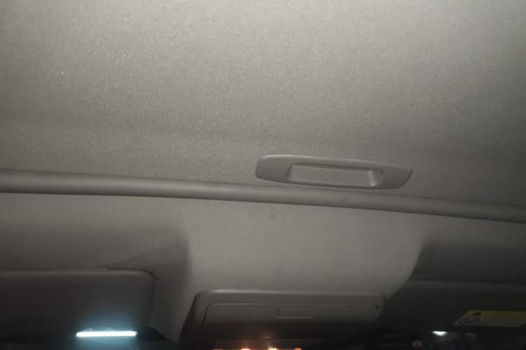 Used Peugeot 3008 2016 1.6THP Automatic Classic Edition Headliner