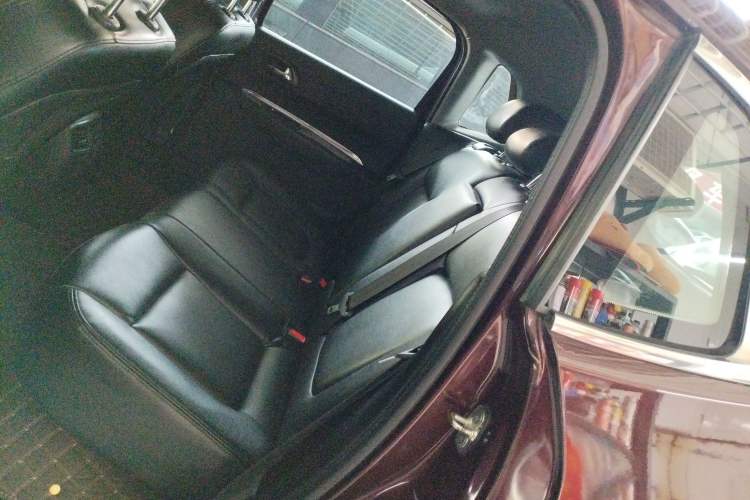 Used Peugeot 3008 2016 2.0L Automatic Classic Edition Interior 4