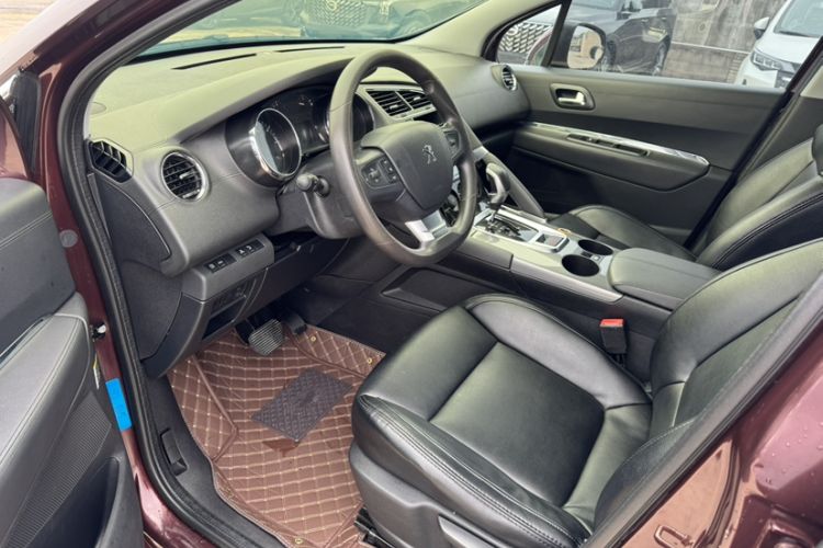 Used Peugeot 3008 2016 2.0L Automatic Classic Edition Interior 6