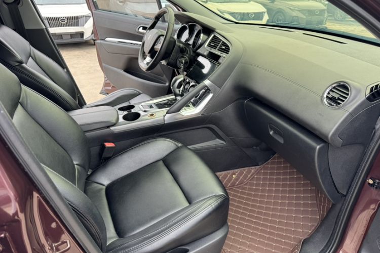 Used Peugeot 3008 2016 2.0L Automatic Classic Edition Interior 8