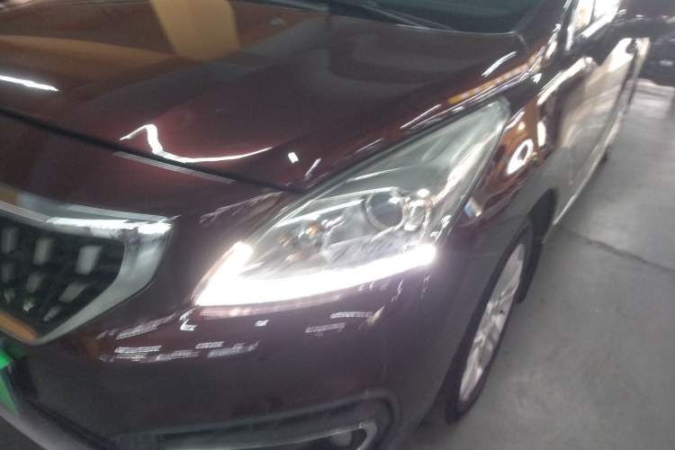 Used Peugeot 3008 2016 2.0L Automatic Classic Edition Left Front Headlight
