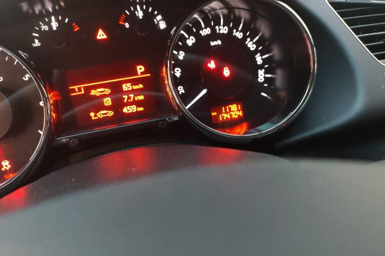 Used Peugeot 3008 2016 1.6THP Automatic Classic Edition Odometer Close Up