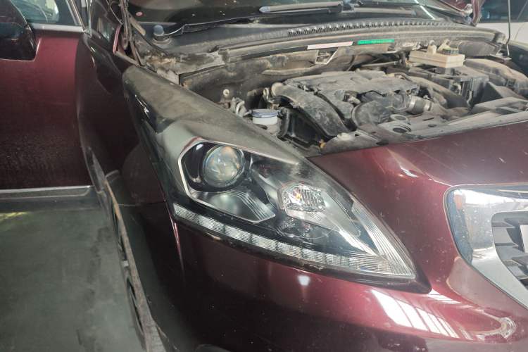 Used Peugeot 3008 2016 1.6THP Automatic Prestige Edition Right Front Headlight